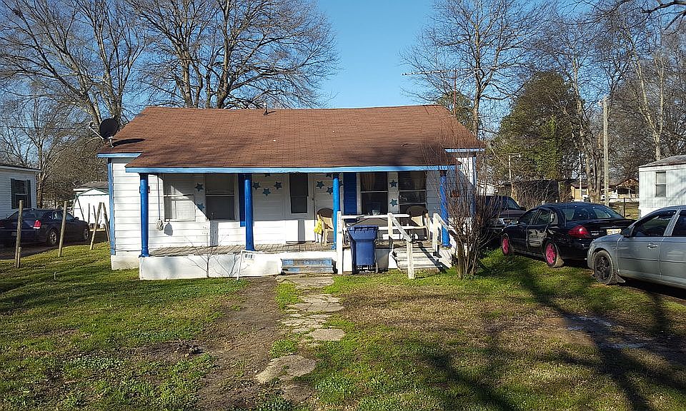1st image of 813 Park St