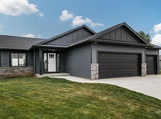 6422 Sunset Hill Pl NW, Rochester, MN 55901