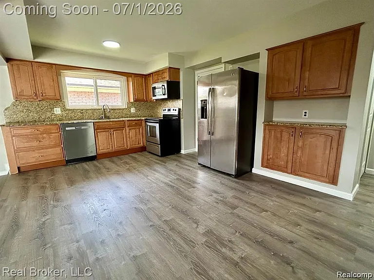 11304 Hemlock Dr — Photo 5