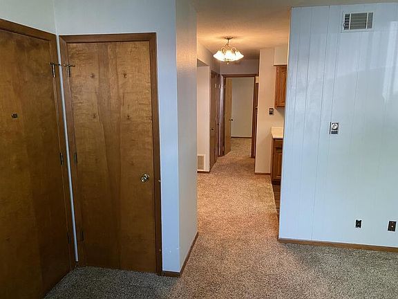 2nd image of 243 N 1st St APT 6