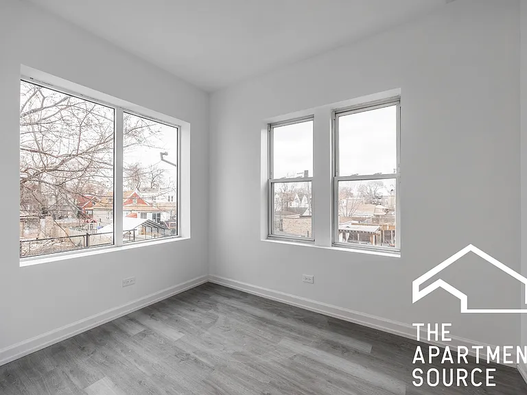 1014 N Hamlin Ave #2 — Photo 10