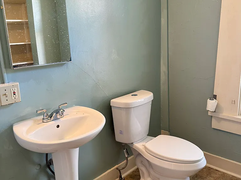1120 Finnegan Way #5 — Photo 10