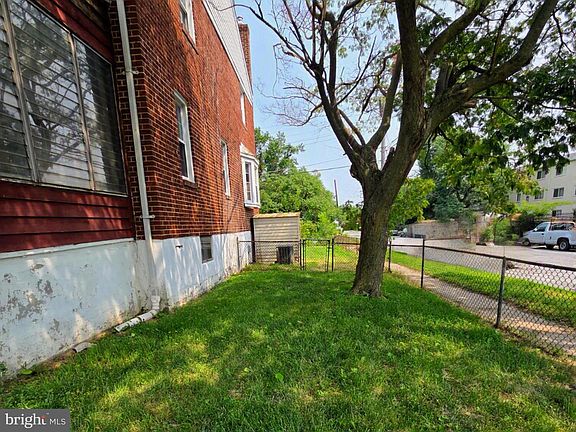 3rd image of 1957 Quentin Rd