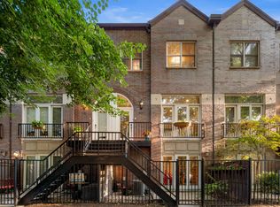 1051 W Lill Ave, Chicago, IL 60614