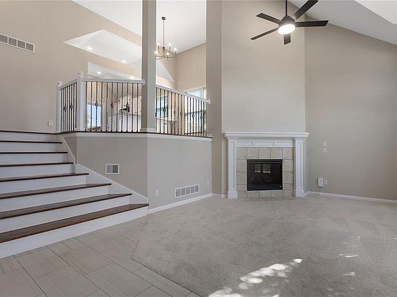 3rd image of 2280 W Cothrell St