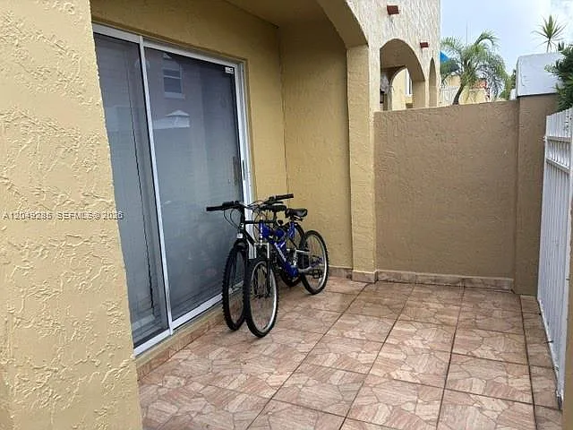 Gables I Townhomes Condo — Photo 4