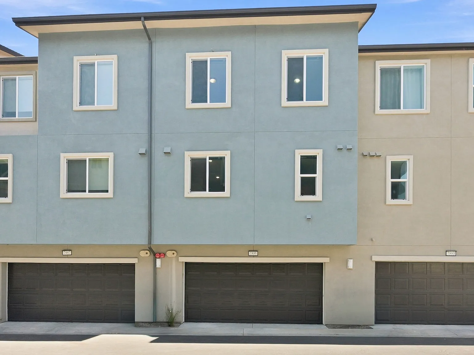 3 bed, 1580 sqft, $4,500 — Photo 3