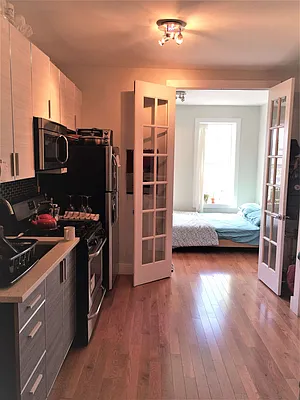 Rented by The Hamilton Group | media 18