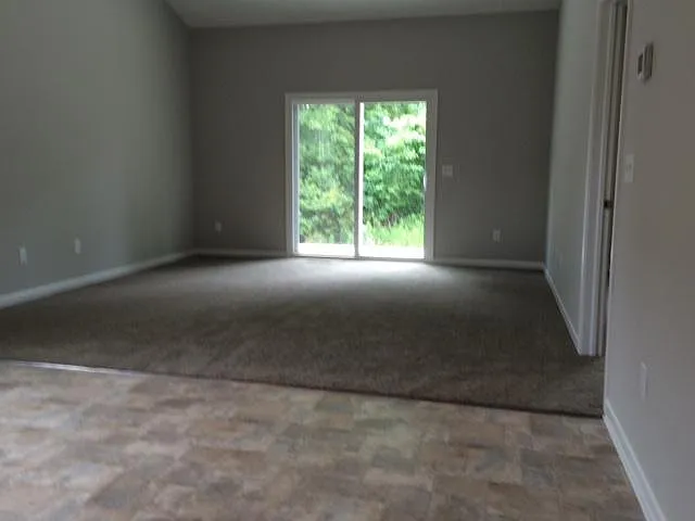 222 Stoney Brook Dr — Photo 4