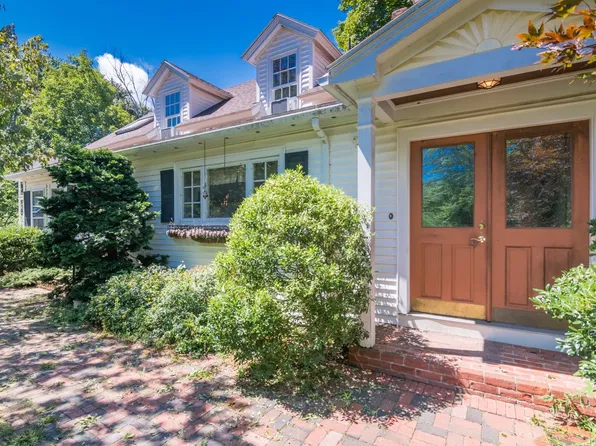 1753-1753 S East St, Amherst, MA 01002