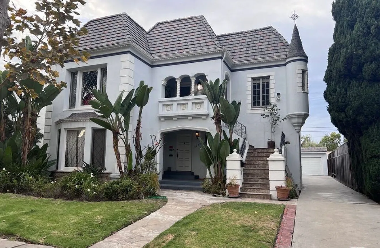3 bed, 1927 sqft, $5,500 — Photo 1