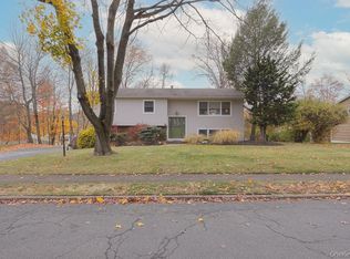 8 Durant Rd, New City, NY 10956