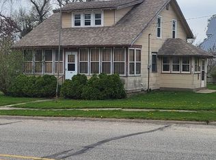 200 N Sycamore Ave, Garrison, IA 52229