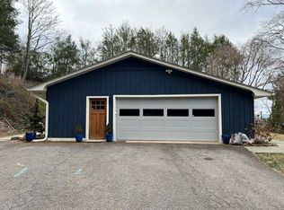 15 Mayflower Dr, Asheville, NC 28804