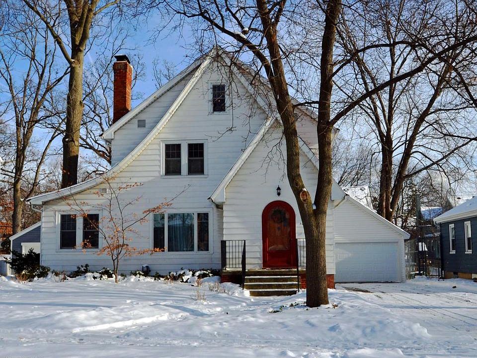 2nd image of 522 Highland Ave