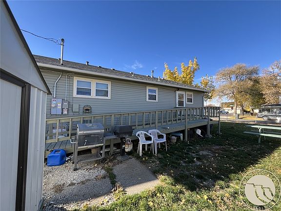 4th image of 109 16th St W