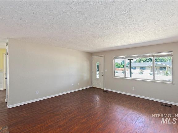 4th image of 2220 Big Sky St