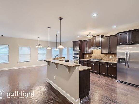 3rd image of 125 Plunkett Dr