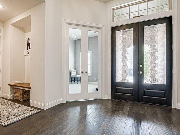 4th image of 1323 Prato Ave
