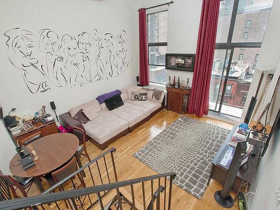 3rd image of 105 Lexington Ave APT 6A