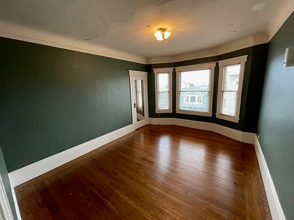 4th image of 57 Ashbury St #5