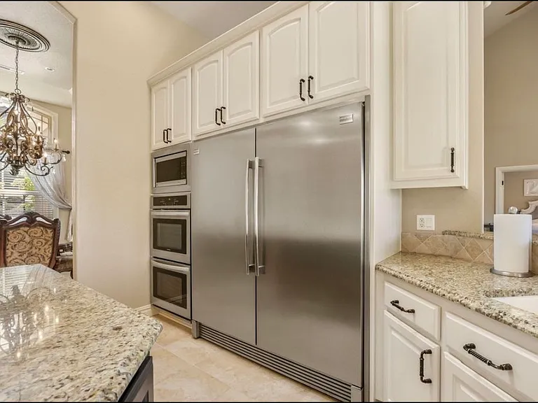 107 Monterey Dr — Photo 7