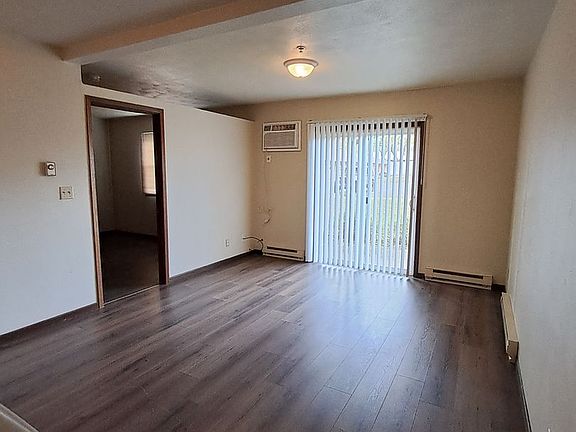 2nd image of 4417 Eastridge Dr APT 5