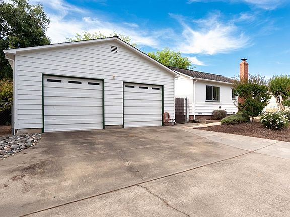 2nd image of 7311 Quail Rd