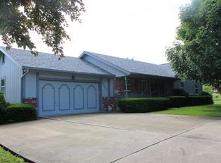 1005 Parkridge St, Harrisonville, MO 64701