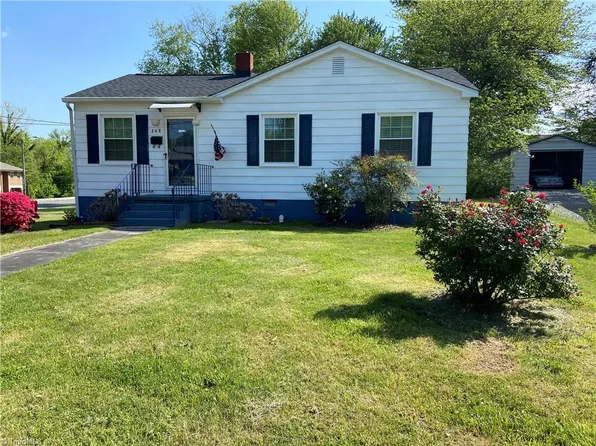 348 Leonard Rd, Mount Airy, NC 27030