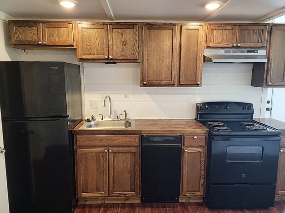 4th image of 1000 N Poplar St #A