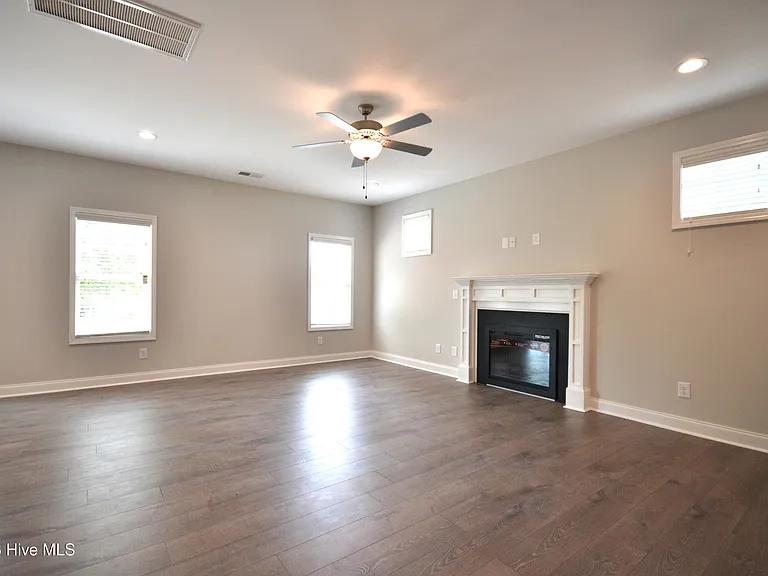 388 Atwood Dr — Photo 10