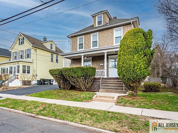 3rd image of 319 Harper Pl