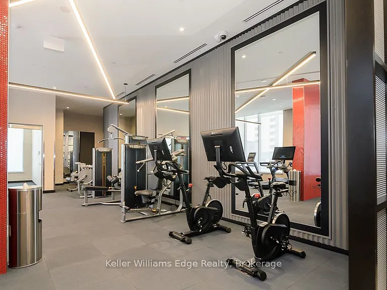 212 King William St #405 — Photo 24