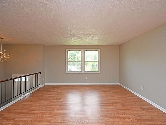 4th image of 11381 Kary Ln