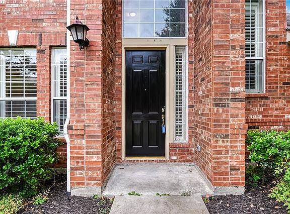 3rd image of 7907 Daylily Way