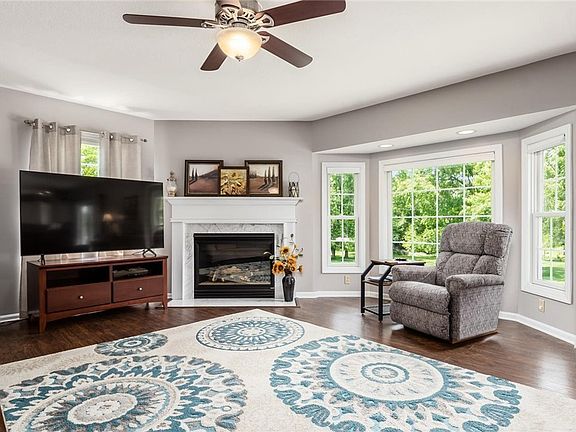 4th image of 1444 Colburn Dr
