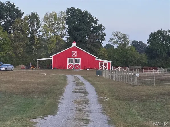 151 Doc Lynn Dr, Sparta, IL 62286