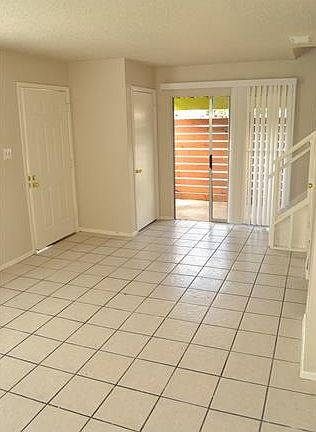 4th image of 1201 Southport Dr