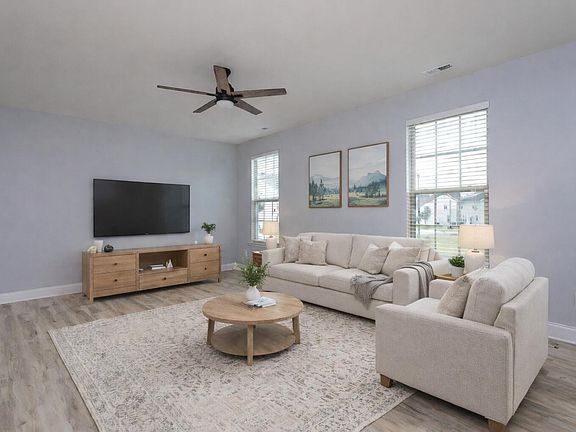 5th image of 501 Golden Plum Ln