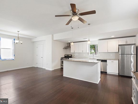 2nd image of 2917 Virginia Ave