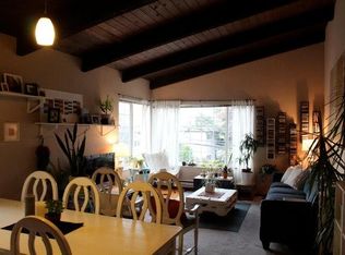 716 N 45th St APT 4, Seattle, WA 98103