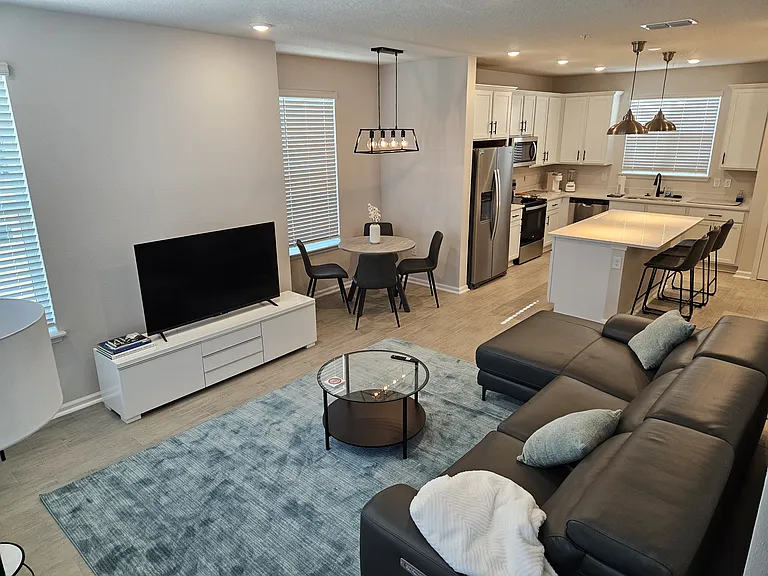 157 Barstow Pl — Photo 2