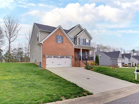 3rd image of 7803 Sedge Dr