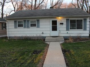 886 E 35th Ct, Gary, IN 46409