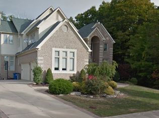 6256 Branford Dr, West Bloomfield, MI 48322