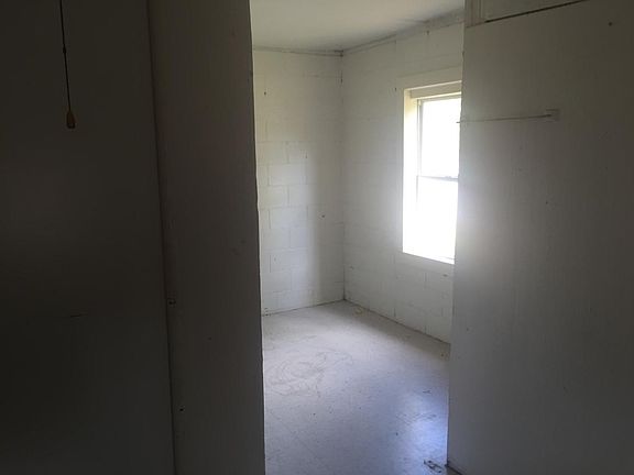 3rd image of 0 E Lovett St