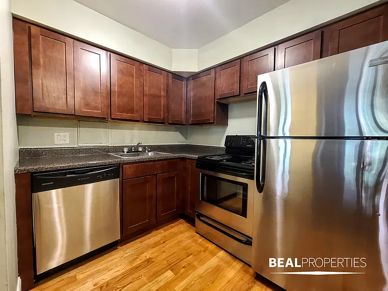 1446 N Dearborn St — Photo 36