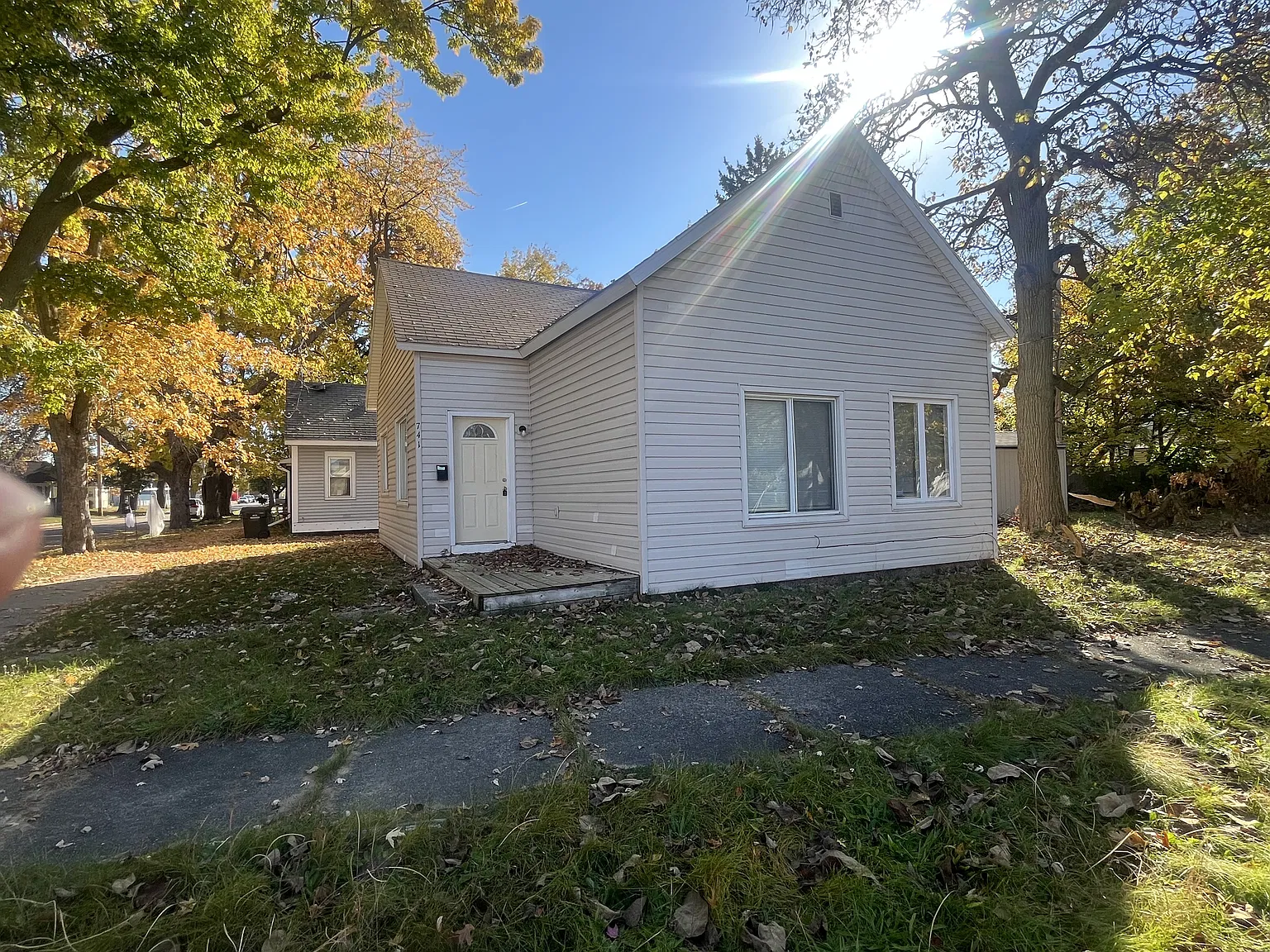 Cute Two Bedroom on Evanston — Photo 2