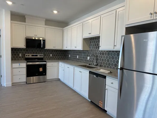 500 Somi Ct Unit 410, Hayward, CA 94544